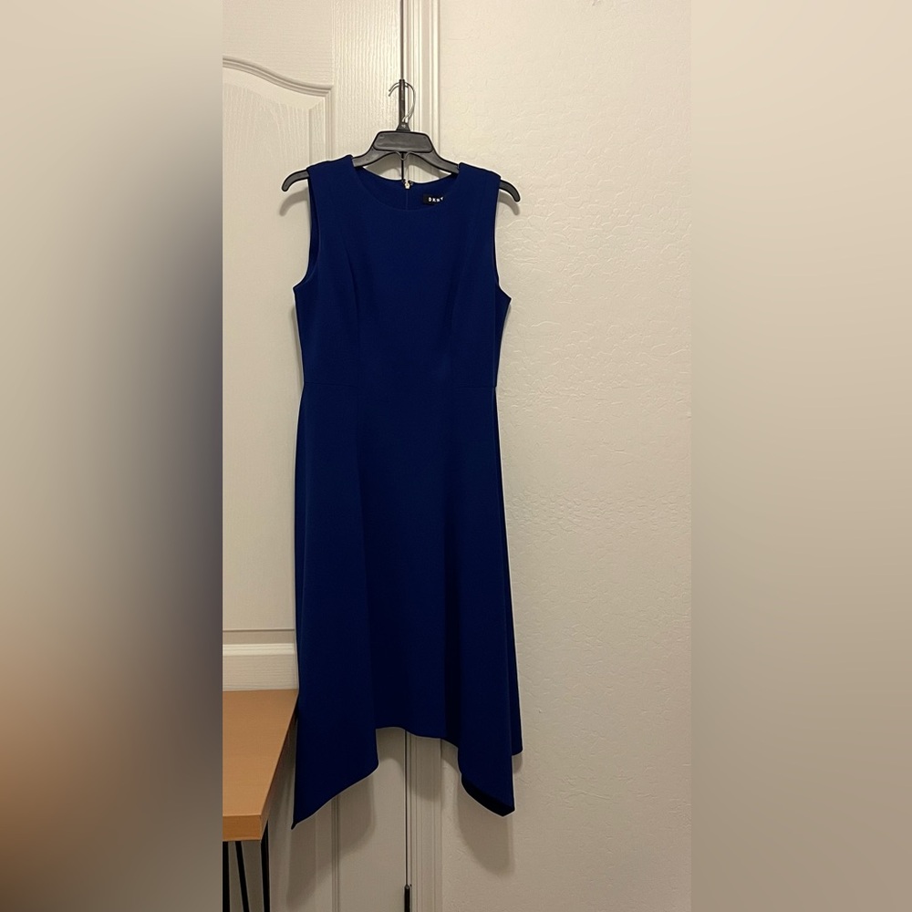 DKNY shark bite hem dress size 10 NWT